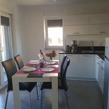 Magdalena A3 - #128433 Apartmán Fažana